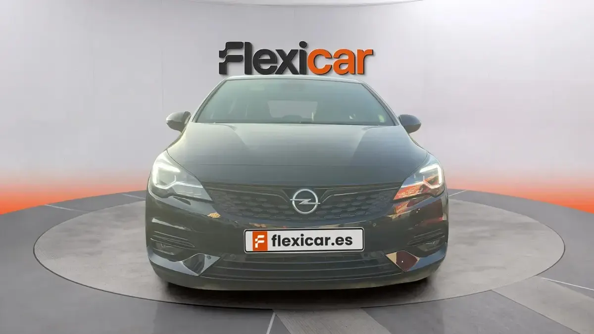 Usado Opel Astra Ultimate 145 CV (106 kW) 2021 Negro Berlina
