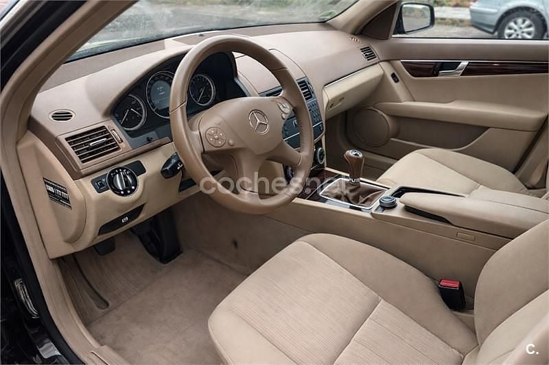 Usado Mercedes C230 Elegance 204 CV (150 kW) 2008 Negro Berlina