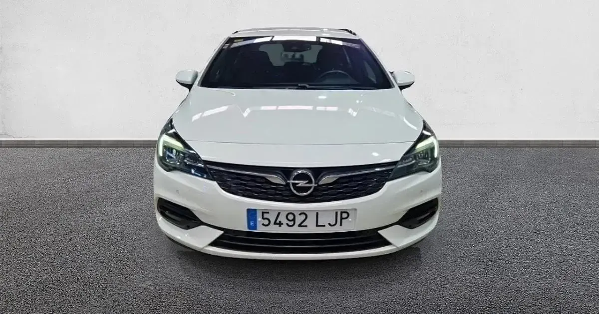 Usado Opel Astra GS Line 122 CV (89 kW) 2020 Familiar