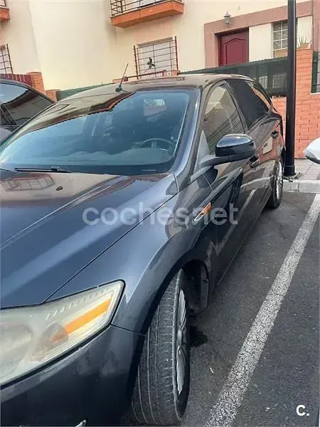 Usado Ford Mondeo Sport 163 CV (119 kW) 2011 Azul Familiar