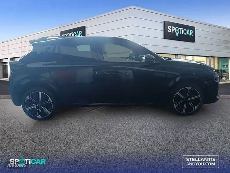 Usado Lancia Ypsilon 100 CV (73 kW) 2025 Negro Utilitario