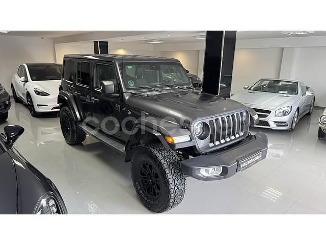 Usado Jeep Wrangler Sahara 270 CV (198 kW) 2019 Gris / plata SUV