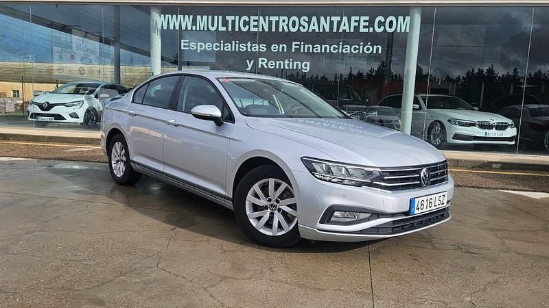 Usado VW Passat Business 150 CV (110 kW) 2021 Gris Berlina