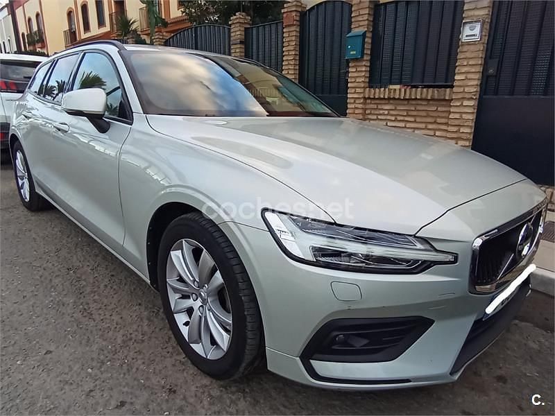 Usado Volvo V60 Momentum 150 CV (110 kW) 2019 Beige Familiar