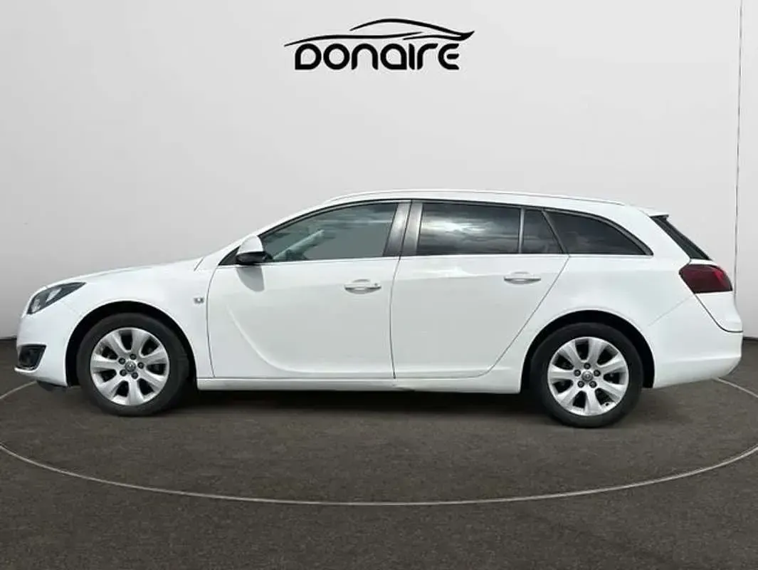 Usado Opel Insignia Excellence 136 CV (100 kW) 2015 Blanco Familiar