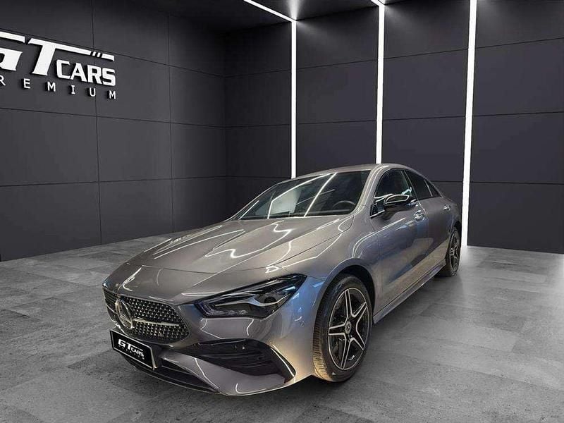 Gris Usado 2024 Mercedes CLA250e AMG Berlina | 36.900 € (Un poco caro) - Imagen 1/4