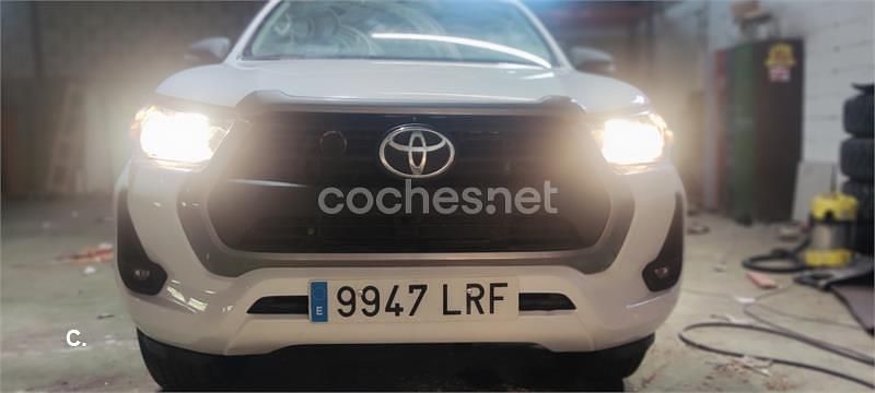 Usado Toyota HiLux Plus 150 CV (110 kW) 2021 Blanco Pickup/Camioneta