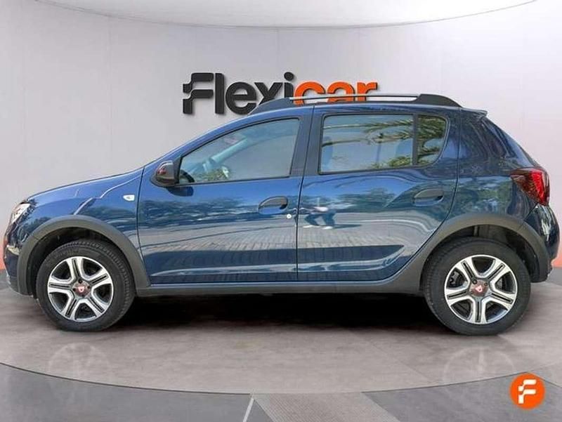 Usado Dacia Sandero Comfort 90 HP (66 kW) 2019 Azul Citadino