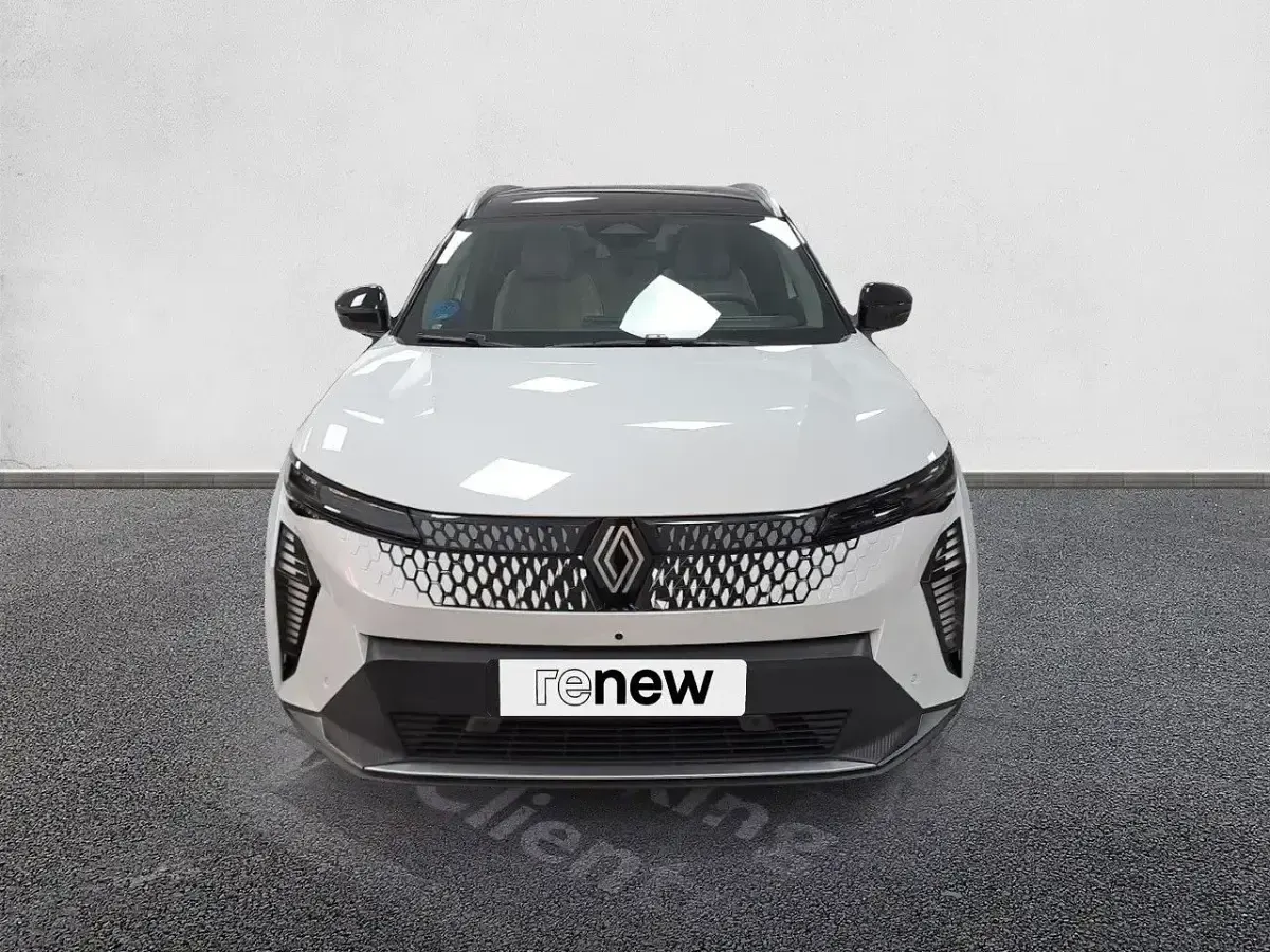 Usado Renault Scenic E-Tech Iconic 159 kW (217 CV) 2024 Blanco SUV