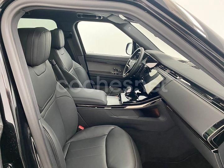 Usado Land Rover Range Rover Sport SE Dynamic 300 CV (220 kW) 2025 Santorini black SUV