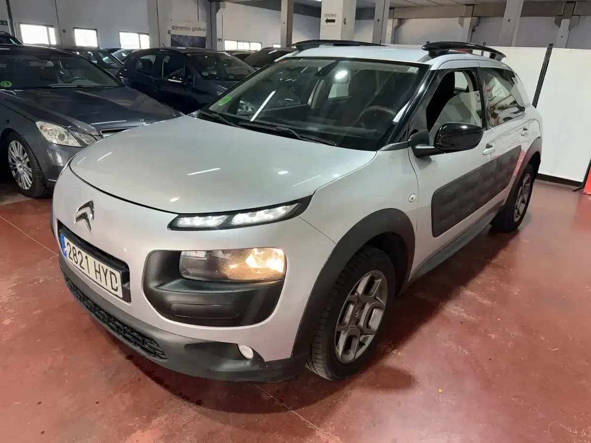 Usado Citroën C4 Cactus Feel 82 CV (60 kW) 2014 Gris Utilitario