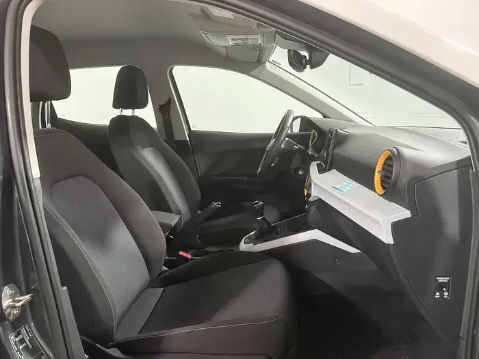 Usado Seat Arona Style 115 CV (84 kW) 2025 Gris SUV