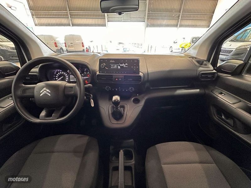 Usado Citroën Berlingo 100 CV (73 kW) 2021 Blanco Monovolumen