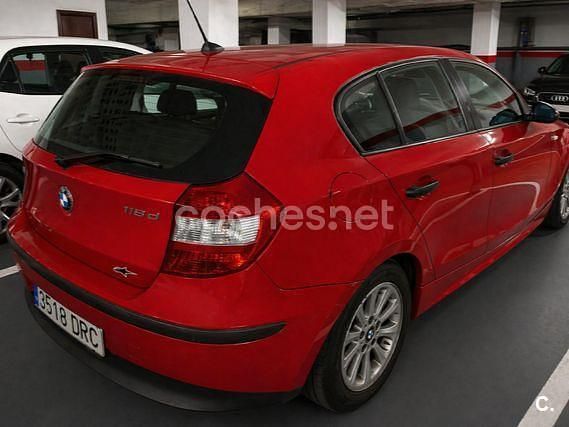 Usado BMW 118 122 CV (89 kW) 2005 Rojo Utilitario