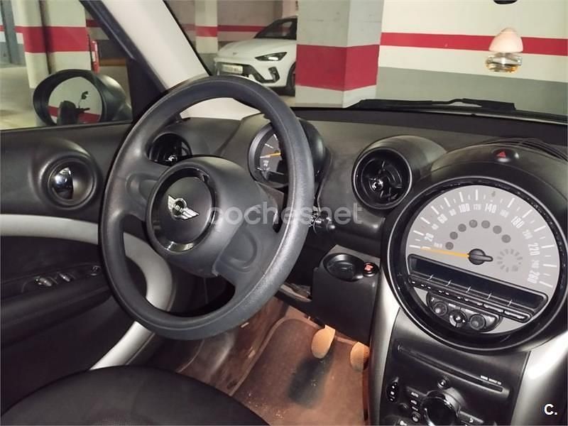Usado Mini One Countryman 98 CV (72 kW) 2016 Gris / plata SUV