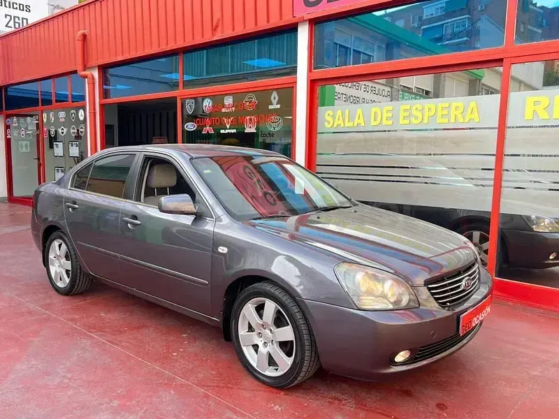 Usado Kia Magentis 140 CV (102 kW) 2007 Gris / plata Berlina