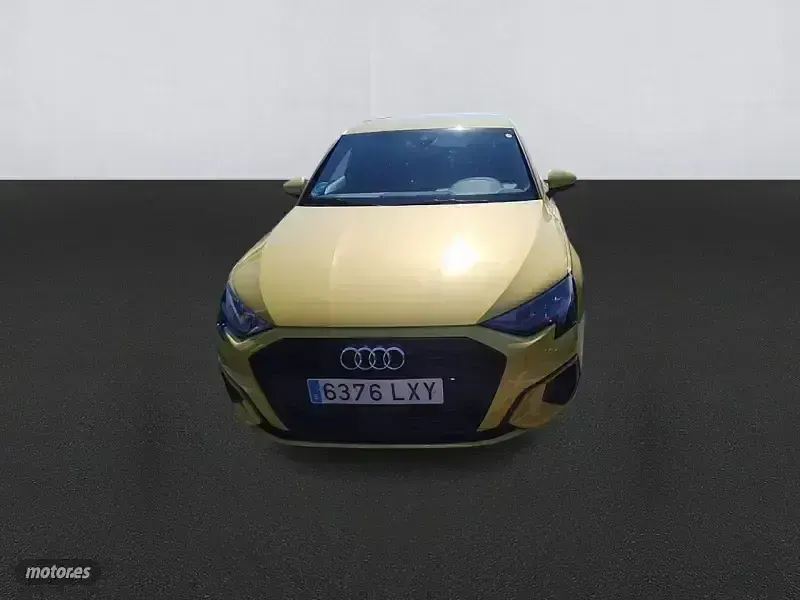 Usado Audi A3 110 CV (80 kW) 2022 Amarillo Berlina