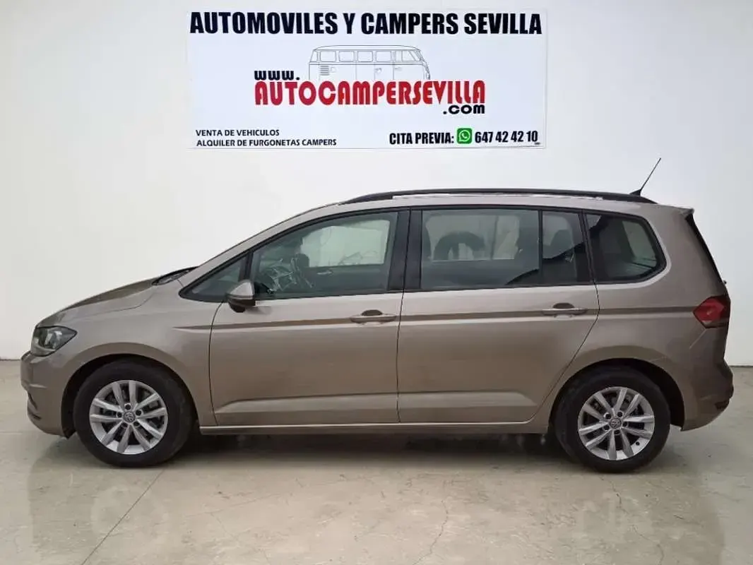 Usado VW Touran Edition 116 CV (85 kW) 2017 Beige Monovolumen
