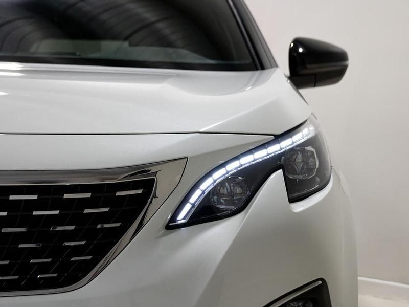 Usado Peugeot 5008 GT-line 130 CV (95 kW) 2019 Blanco Monovolumen