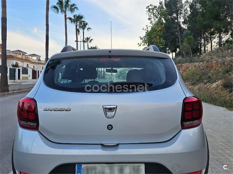 Gris / plata Usado 2018 Dacia Sandero Essentiel Berlina | 8300 € (Buen precio) - Imagen 1/4