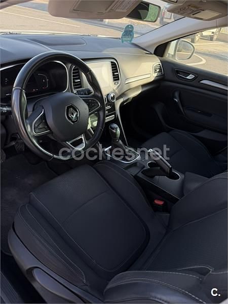 Usado Renault Mégane IV Intens 115 CV (84 kW) 2021 Blanco Berlina