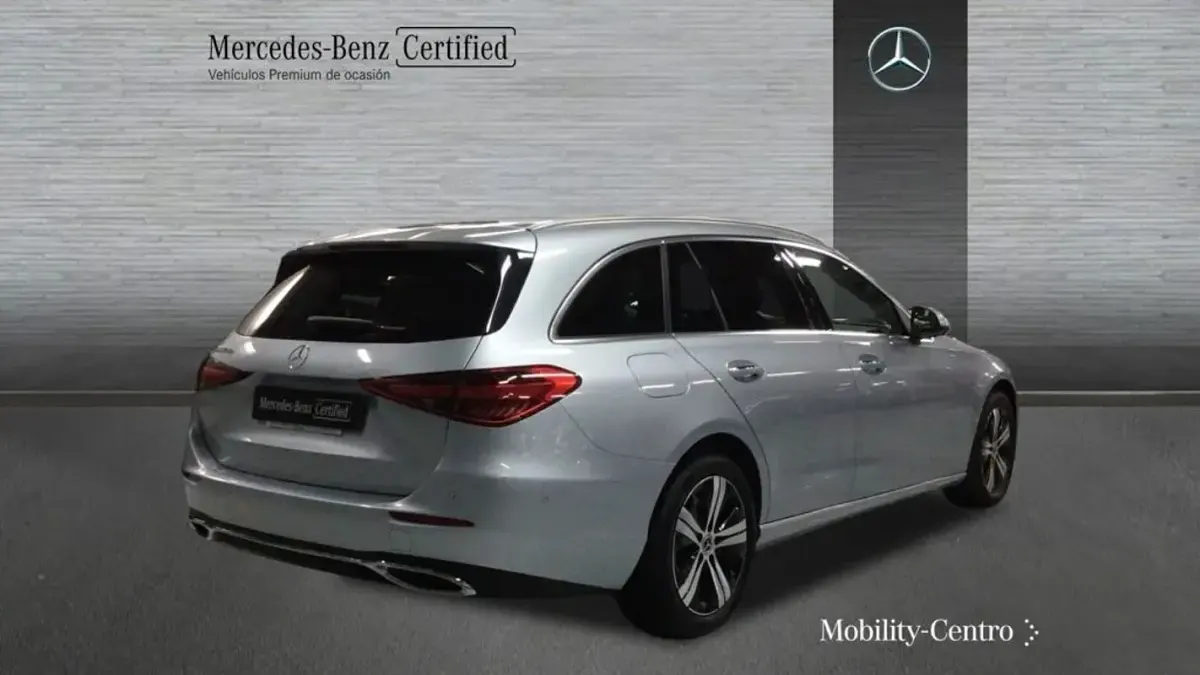 Usado Mercedes C300 Avantgarde 312 CV (229 kW) 2024 Hightechsilver  metallic paint Familiar