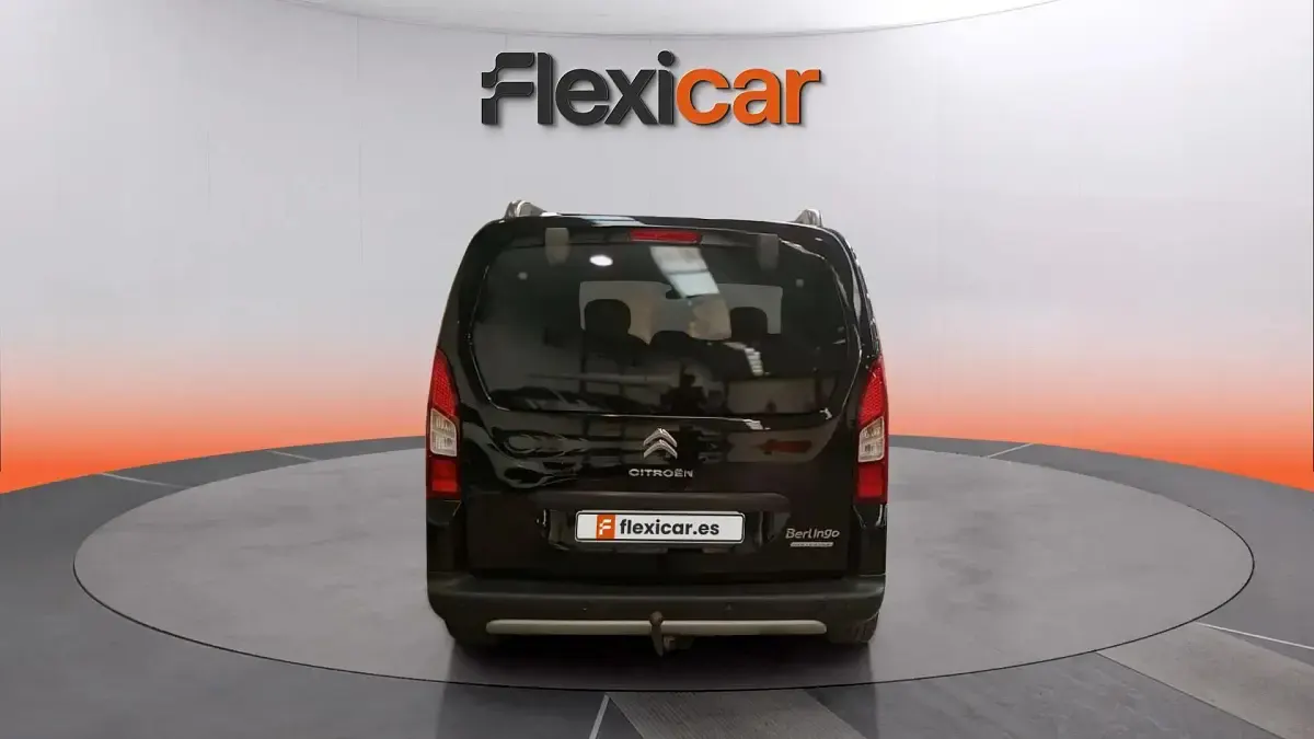 Usado Citroën Berlingo Feel 110 CV (80 kW) 2016 Negro Monovolumen