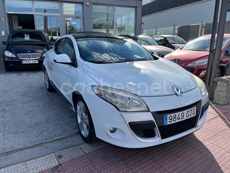 Blanco Usado 2010 Renault Mégane Berlina | 5490 € (Precio justo) - Imagen 1/4