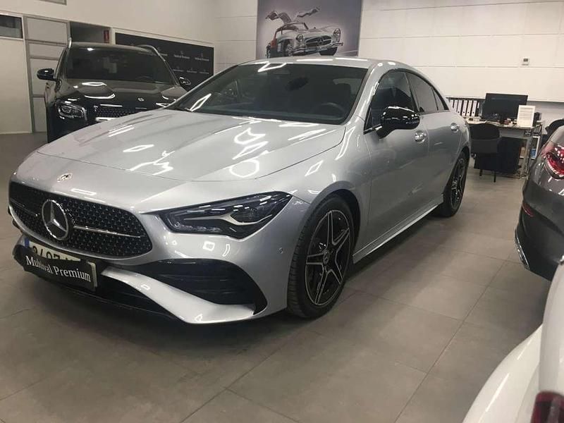 Gris Usado 2024 Mercedes CLA200 Coupe | 37.900 € (Precio justo) - Imagen 1/4