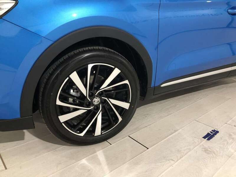 Nuevo MG ZS Luxury 197 CV (144 kW) 2025 Azul Berlina