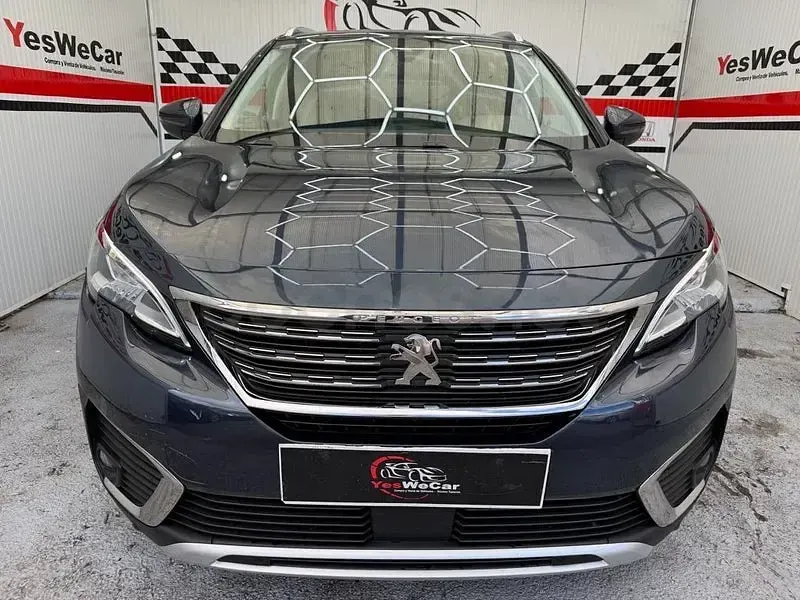 Usado Peugeot 5008 Allure 131 CV (96 kW) 2018 Azul SUV