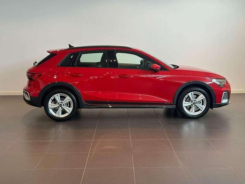 Occasion Audi A3 150 PK (110 kW) 2025 Rood SUV