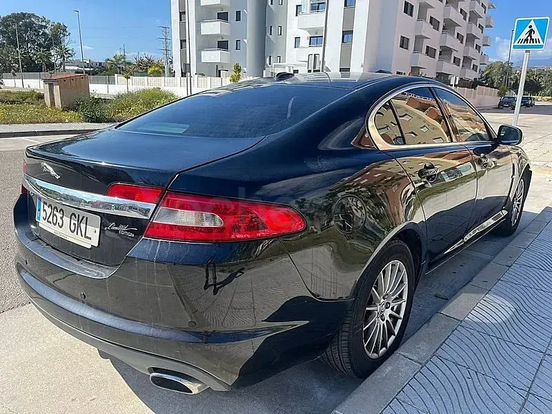 Usado Jaguar XF Premium Luxury 207 CV (152 kW) 2009 Negro Berlina