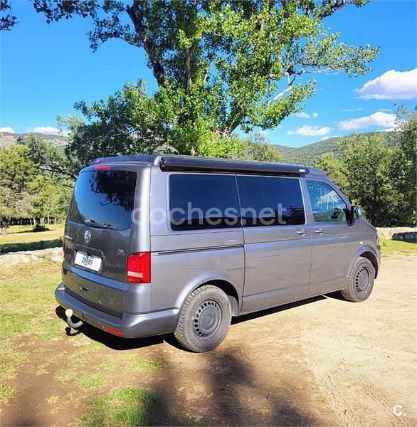Usado VW Caravelle Comfortline 140 CV (102 kW) 2014 Gris / plata Van