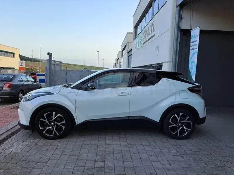 Usado Toyota C-HR Plus 122 CV (89 kW) 2017 Blanco SUV