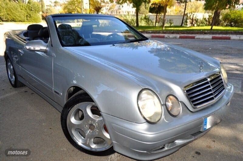 Plateado Usado 2001 Mercedes CLK320 Descapotable | 9700 € - Imagen 1/4