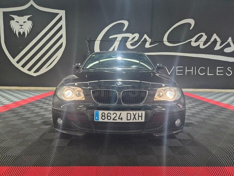 Usado BMW 118 122 CV (89 kW) 2006 Negro Utilitario
