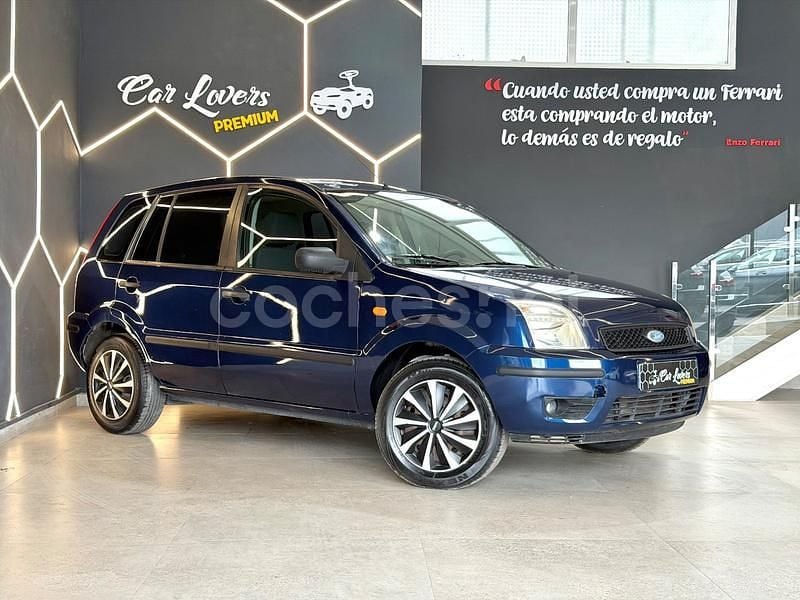 Usado Ford Fusion Trend 80 CV (58 kW) 2005 Azul Berlina