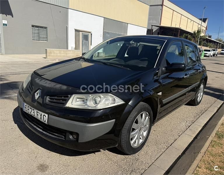 Usado Renault Mégane II Dynamique 105 CV (77 kW) 2007 Negro Berlina