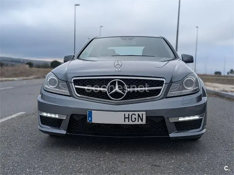 Usado Mercedes C250 Elegance 204 CV (150 kW) 2011 Gris / plata Berlina