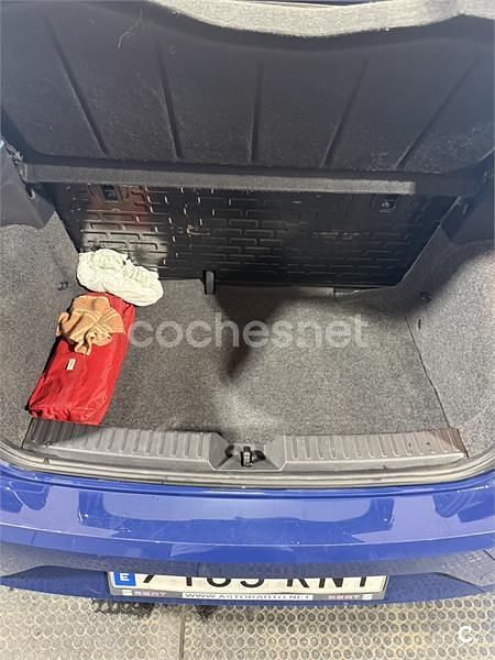 Usado Seat Ibiza Reference 95 CV (69 kW) 2018 Azul Utilitario