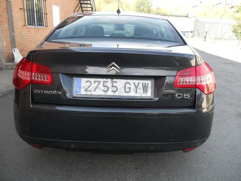 Usado Citroën C5 140 CV (102 kW) 2010 Negro Familiar