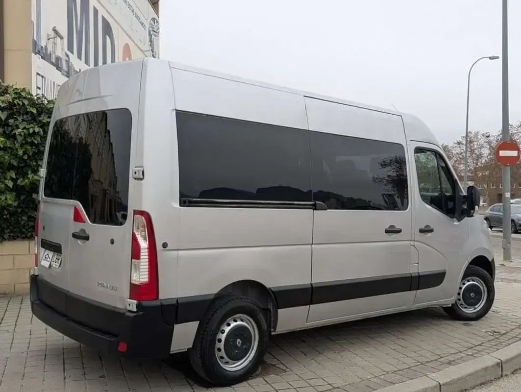 Usado Renault Master 145 CV (106 kW) 2019 Gris Van