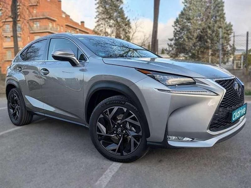 Usado Lexus NX300h Luxury Line 197 CV (144 kW) 2014 Gris SUV