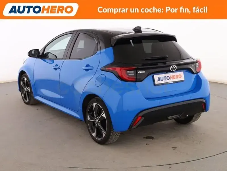 Usado Toyota Yaris Hybrid Style 130 CV (95 kW) 2025 Azul Berlina