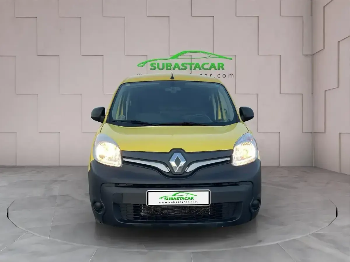 Usado Renault Kangoo 95 CV (69 kW) 2020 Amarillo Berlina