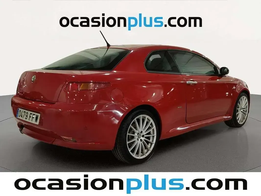Usado Alfa Romeo GT Distinctive 150 CV (110 kW) 2006 Rojo Coupe