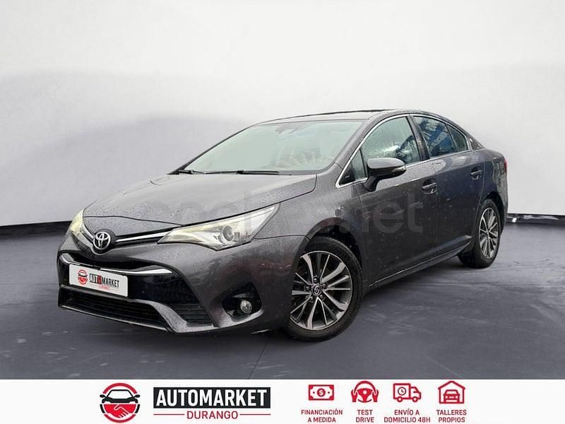 Usado Toyota Avensis Advance 150 CV (110 kW) 2015 Gris / plata Berlina