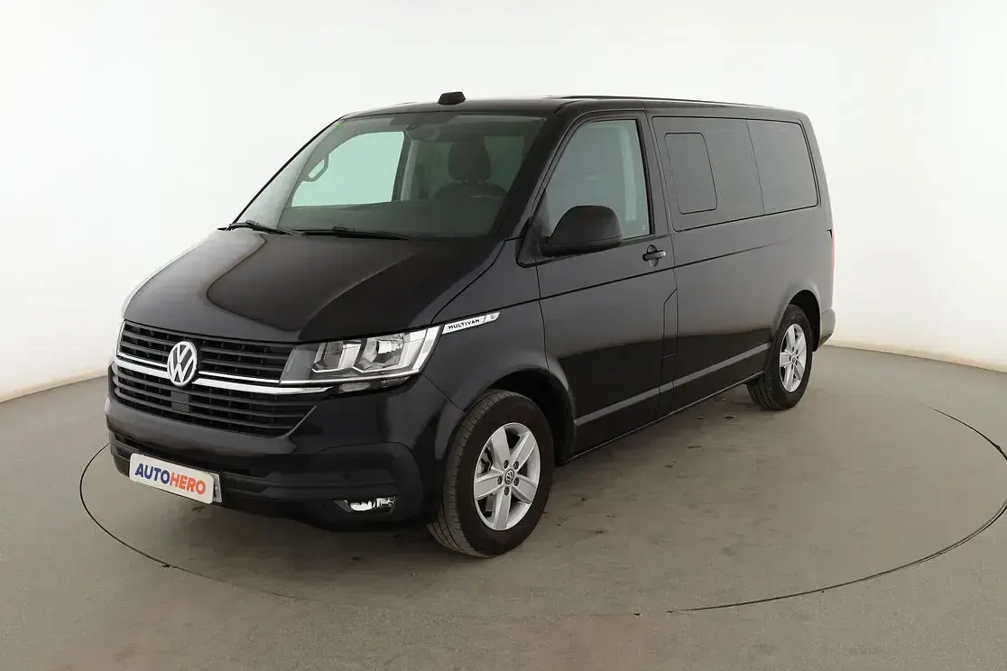 Usado VW Multivan Trendline 150 CV (110 kW) 2021 Monovolumen