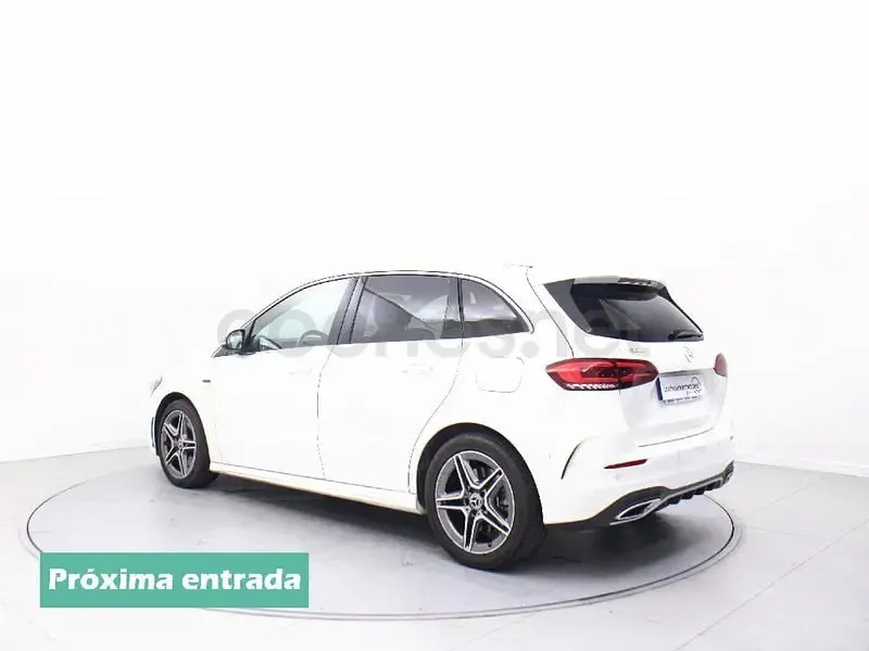 Usado Mercedes B250 218 CV (160 kW) 2021 Blanco Utilitario